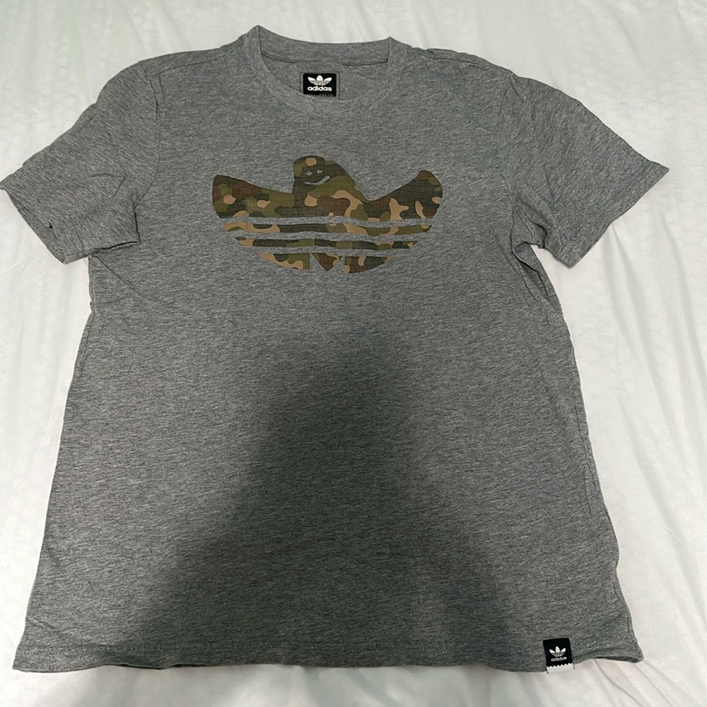 Adidas Originals trefoil Men’s grey tshirt
